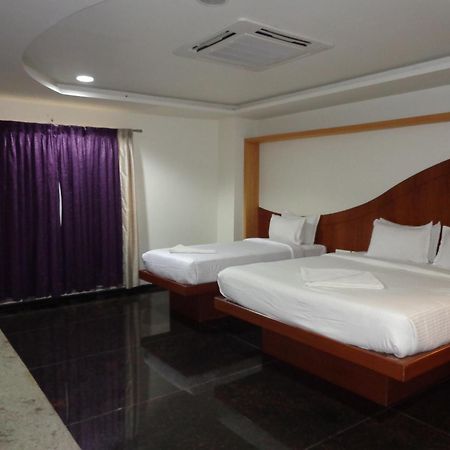Sanu International Hotel Nāmakkal Exterior foto