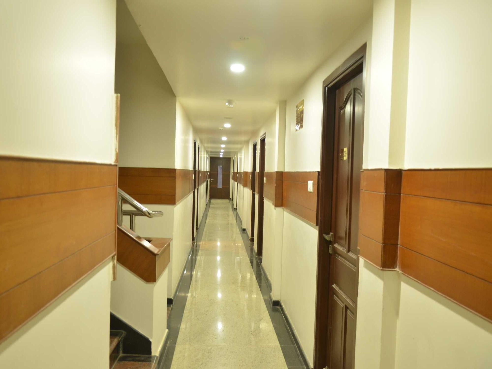 Sanu International Hotel Nāmakkal Exterior foto