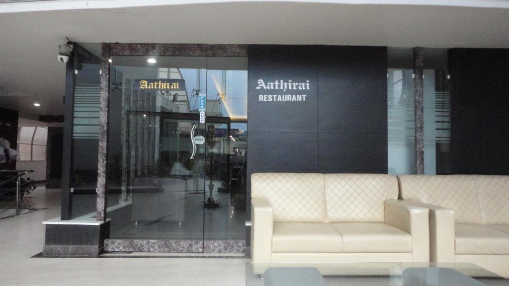 Sanu International Hotel Nāmakkal Exterior foto