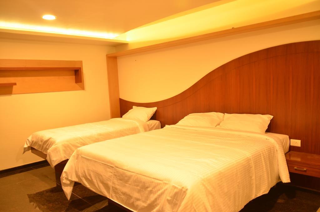 Sanu International Hotel Nāmakkal Exterior foto